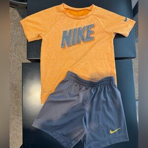 Nike Kids Matching Set in Orange and Gray